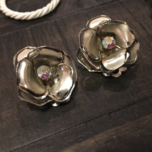 Vintage Monet and Cora Clip Earrings - Picture 2 of 8